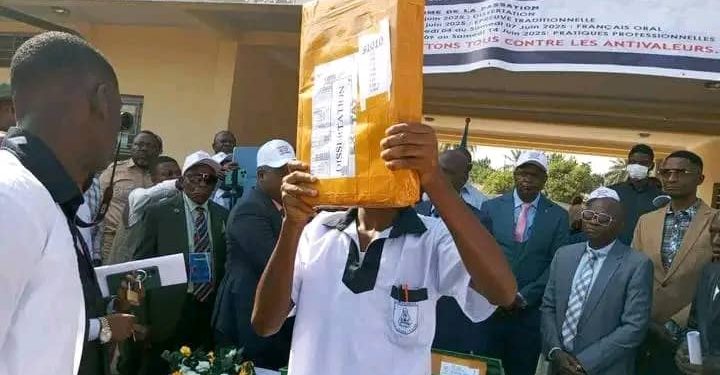 Hors session Exetat 2025 au Kasaï : un élève finaliste meurt en pleine passation de la dissertation à Luebo