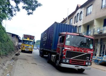 Kinshasa : Le gouvernement autorise la circulation des camions poids lourds de 20 tonnes et plus à partir de 22h00 jusqu’à 05h00