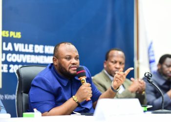 Lutte contre l’insalubrité à Kinshasa : Daniel Bumba instruit les bourgmestres d’éradiquer les marchés pirates (Communiqué)