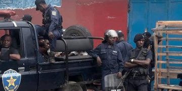 Opération Ndobo à Kinshasa : La police met la main sur trois braqueurs en flagrant délit près de la FIKIN (Document)