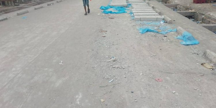 Kinshasa : Retard dans l’asphaltage de l’avenue Plateau en raison de la rareté du ciment gris sur le marché ( Constat)