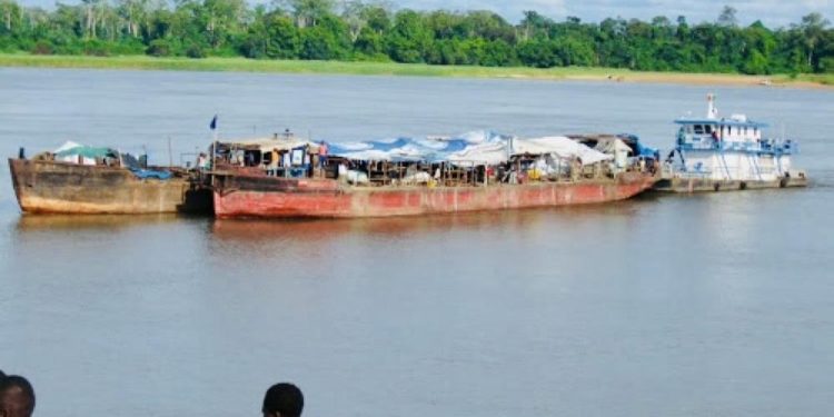 Bilan lourd après le naufrage de baleinières sur le lac Tumba: 32 corps repêchés à Bikoro