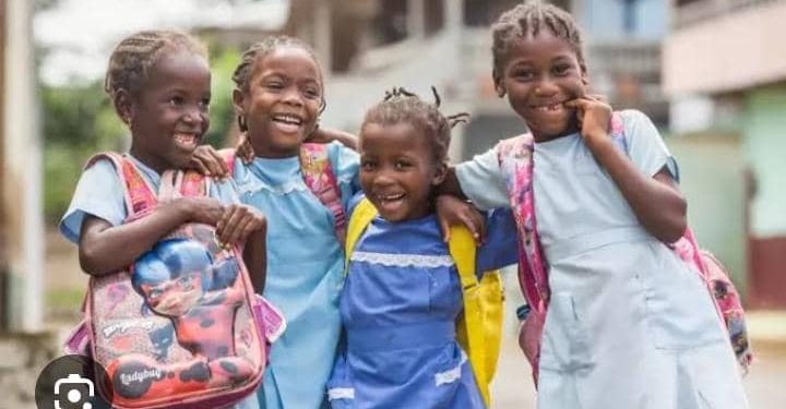 Journée internationale de l’enfant africain : l’UNICEF note que 53 % seulement des enfants sont scolarisés en RDC ( Communiqué)