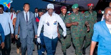Kasaï-Oriental : A mbujimayi, des militants UDPS ovationnent le gouverneur ad intérim après la conférence des gouverneurs à Kolwezi