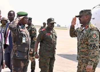 Coopération militaire renforcée entre l’Ouganda et la RDC : un mémorandum d’entente signé à Kinshasa
