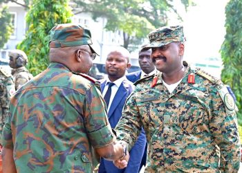 RDC: le Chef de l’armée ougandaise menace de traquer les « Wazalando » à défaut de leur reddition