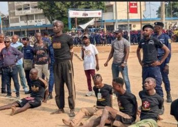 Opération Ndobo: Douze présumés criminels arrêtés à Kisangani et présentés à la police nationale congolaise