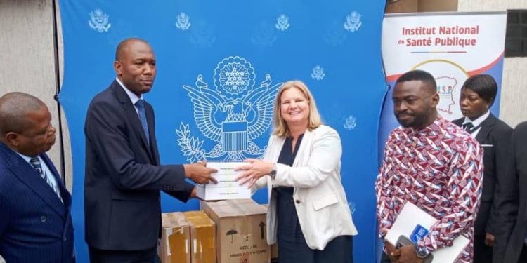 Coopération : la RDC reçoit un lot important de matériel de laboratoire et de fournitures médicales auprès des États-Unis