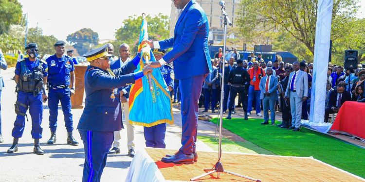 Haut-Katanga : Le commissaire divisionnaire Blaise Kilimbalimba a pris officiellement l’étendard de commandement de la Police nationale