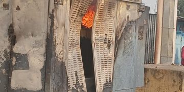 Incendie Dévastateur d&rsquo;une Cabine Électrique à Kisenso : Une Partie de la Commune Plongée dans le Noir