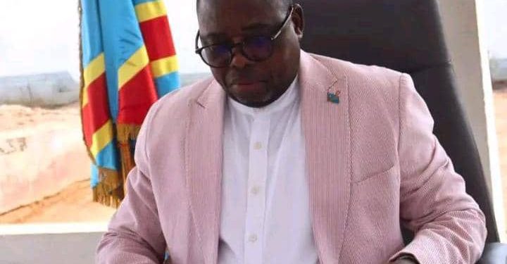 Kasaï : Le Gouverneur Crispin Mukendi nomme de nouveaux secrétaires exécutifs et un directeur de cabinet adjoint