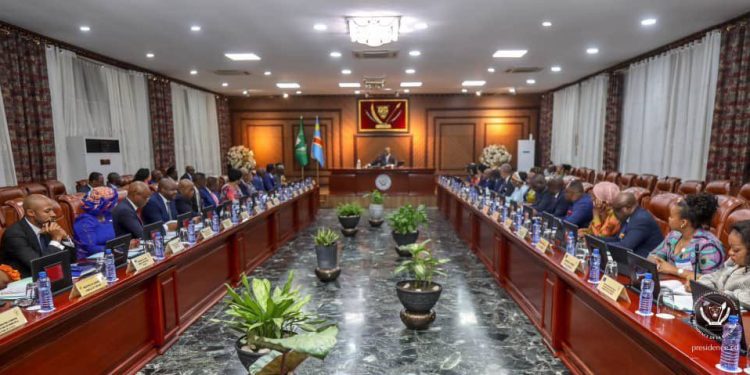 RDC : le chef de l’État Félix Tshisekedi préconise une réorganisation territoriale de l’administration publique (conseil des ministres)‎