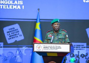 Interpellations d’officiers au sein des FARDC : « Chacun à titre individuel, a posé un acte contraire soit à la loi soit à la discipline » (Général Sylvain Ekenge)