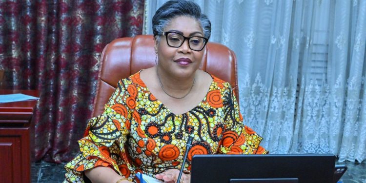 RDC: Judith Suminwa prône le dialogue social pour garantir une collaboration saine avec les partenaires sociaux
