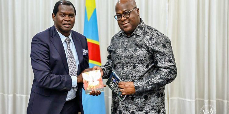 RDC: après les Hommes de Dieu américains, Félix Tshisekedi échange avec le pasteur personnel de Yoweri Museveni