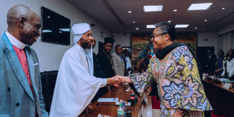 Initiative interconfessionnelle pour la paix : La Première Ministre reçoit le projet des confessions religieuses pour la fin des conflits