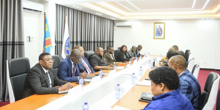 Kinshasa : Daniel Bumba instruit le ministre provincial des Transports de gérer le phénomène wewa