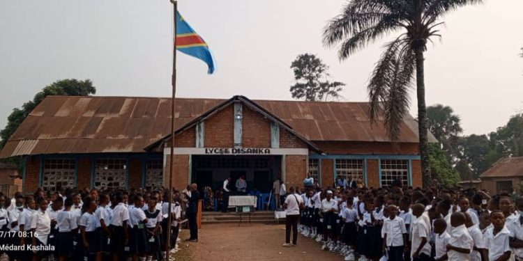 Kasaï : Plus de 38.704 élèves de la 8è des humanités, dont 18.808 filles participent au TENASOSP