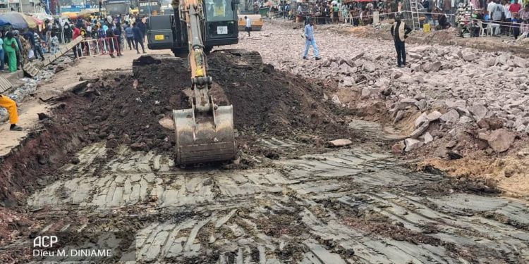 Kinshasa : évolution des travaux de réhabilitation de l’avenue Kasa-Vubu entre le Rond-point Victoire et Pont-Cabu