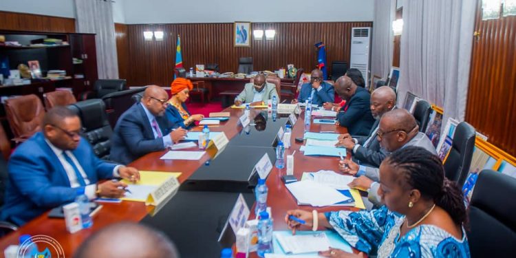Préparation de la session budgétaire de septembre : l’Assemblée nationale et le gouvernement harmonisent les vues sur les des questions d’intérêt national