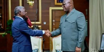 RDC : Le Président Félix Tshisekedi honore l’artiste Musicien Sam Mangwana