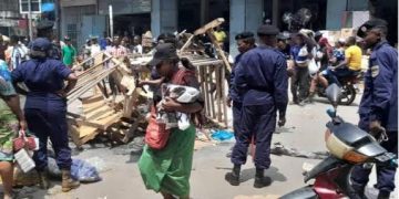 Kinshasa : évacuation des marchands le long de la route nationale 1