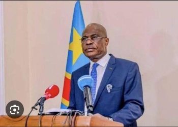 Martin Fayulu devant les étudiants de ULK : « 60% de problèmes d’embouteillages que nous avons à Kinshasa vient du fait que les automobilistes sont indisciplinés »