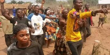Kasaï : Une vive tension à Kibulungu après le meurtre d’un chef coutumier dans un conflit des pouvoirs