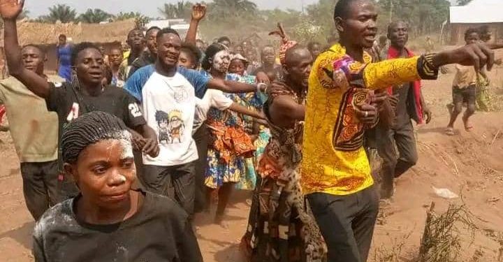 Kasaï : Une vive tension à Kibulungu après le meurtre d’un chef coutumier dans un conflit des pouvoirs