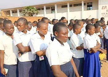 ‎Examen d’État à Bandundu : « Je tiens donc à remercier le Président de la République, champion de la gratuité de l’enseignement » (Jean-Pierre Kezamudru, vice-ministre de l’Éducation nationale)