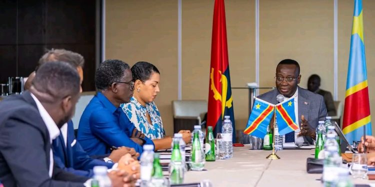 Luanda: Daniel Mukoko Samba plaide pour un partenariat gagnant-gagnant entre investisseurs étrangers et entrepreneurs congolais