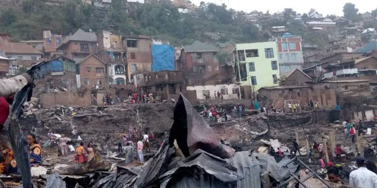 Sud-Kivu : Plus d’une centaine de maisons parties en fumée dans un incendie dévastateur à Bukavu