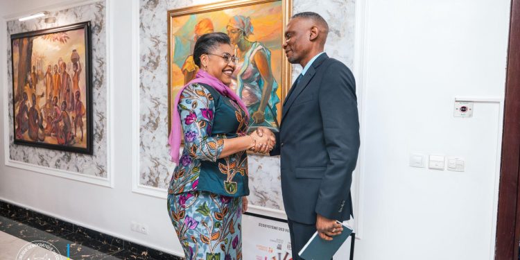 RDC : Le nouveau mandat de Judith Suminwa mettra un accent particulier sur les infrastructures routières durables