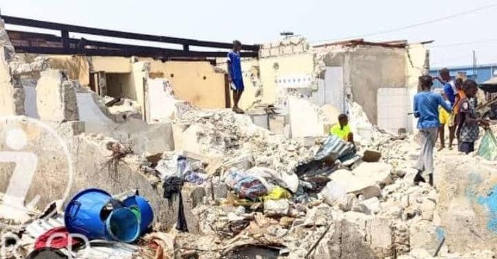 Kinshasa : Le gouvernement provincial lance l’opération de démolition des parcelles pour élargir la route Pétro Congo dans la commune de Masina