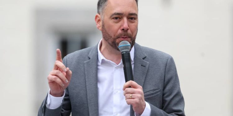 Guerre à l’Est : Le Ministre belge des Affaires étrangères condamne le massacre de plus de 300 civils en RDC dont une vingtaine d’enfants