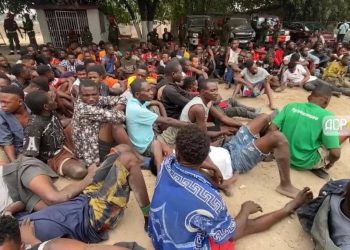 Lutte contre la criminalité à Kinshasa : Jacquemain Shabani donne des instructions à la police pour intensifier l’opération Ndobo en RDC