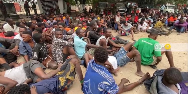 Lutte contre la criminalité à Kinshasa : Jacquemain Shabani donne des instructions à la police pour intensifier l’opération Ndobo en RDC