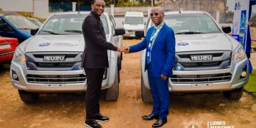 LMC : Après Kinshasa, la direction provinciale du Kongo Central dotée des pick-up neufs pour renforcer la mobilité du personnel