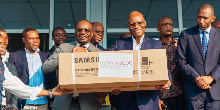 RDC : le ministère de la Santé reçoit un lot d’équipements technologiques destinés à améliorer la collecte des données épidémiologiques