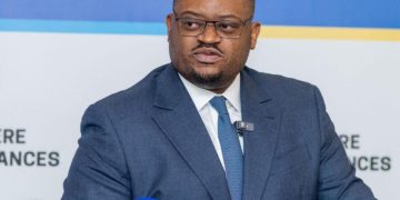 Gouvernement Suminwa II : « Doudou Fwamba a amélioré la qualité des rapports entre la RDC et les organisations financières internationales » ( Mgr Marcel Utembi)