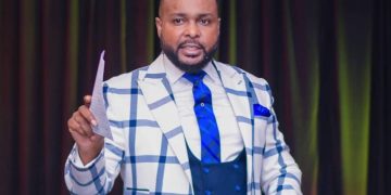 Le pasteur Paul Mukendi sur le gouvernement Suminwa 2 : « Dans un pays sérieux, ce remaniement devrait envoyer le peuple dans la rue »