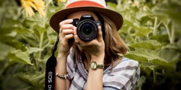 Journée internationale de la photographie : « Depuis l’invention du daguerréotype en 1839, la photographie n’a cessé d’émerveiller la vie quotidienne » (ad du budget de l’Académie des beaux-arts)