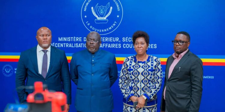 Kwilu : La question sécuritaire au cœur des échanges entre Jacquemin Shabani et le caucus des parlementaires de la province