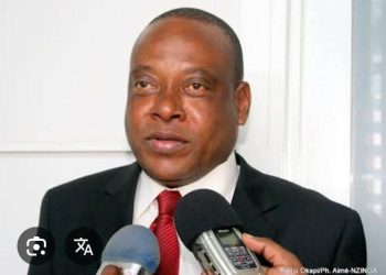 Apres la sortie du gouvernement Suminwa 2 : Steve Mbikayi remet en question l’entourage de Tshisekedi, « Je suis élu du peuple et non de l’union sacrée »