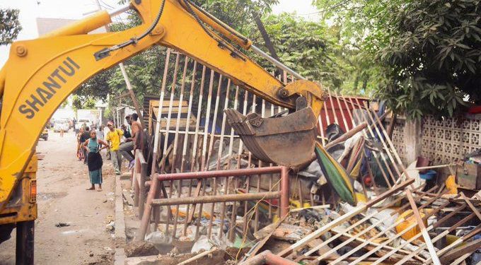 Kinshasa : Daniel Bumba lance l’opération de démolition des constructions anarchiques