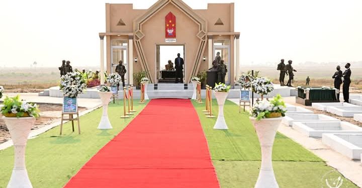 RDC : Le président Félix Tshisekedi a inauguré le nouveau cimetière « Repos du Soldat » dédié aux officiers des Forces armées