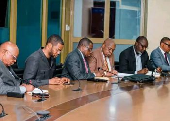 Épidémie d’Ebola au Kasaï : Le Gouverneur Crispin Mukendi et le caucus des élus du Kasai reçus par le ministre national de la Santé publique