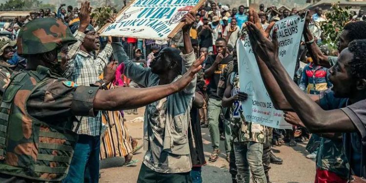 Manifestation anti-Gasita à Uvira : l’armée contredit la société civile et présente un bilan réduit d’un mort et de 9 blessés