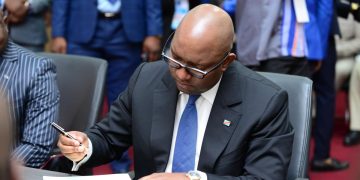 Union Sacrée : le président du Sénat Sama Lukonde signe la Charte et le Règlement intérieur