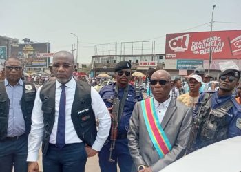 Kinshasa : Le gouvernement provincial annonce de fortes amendes pour le stationnement interdit et l’occupation illégale de la voie publique